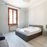 Guesthost - Turquoise Mini Flat Near Fs Apartman Milánó
