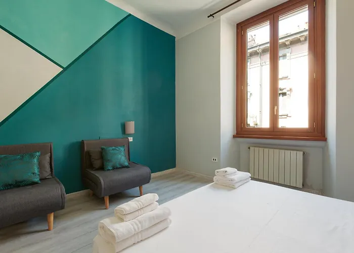 Guesthost - Turquoise Mini Flat Near Fs Apartment