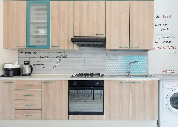 Guesthost - Turquoise Mini Flat Near Fs Apartment *