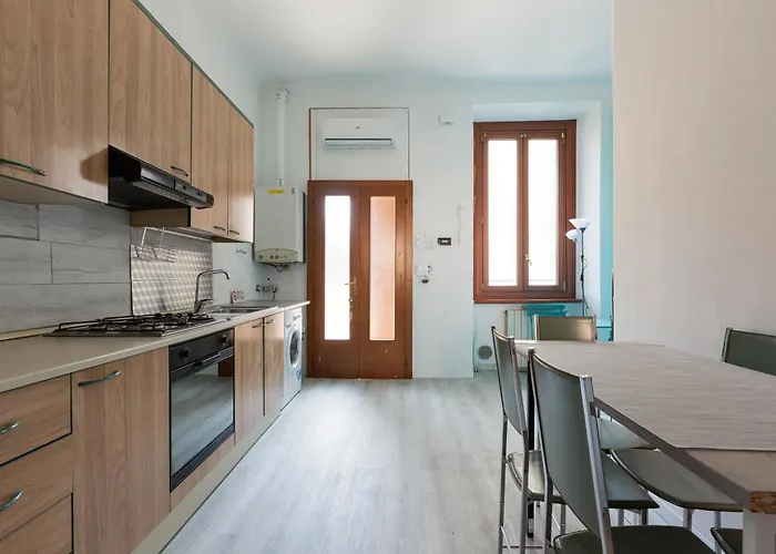 Guesthost - Turquoise Mini Flat Near Fs Apartment *