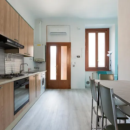 Guesthost - Turquoise Mini Flat Near Fs Apartamento *